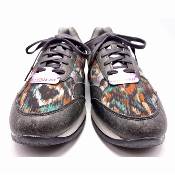 NEW Skechers Wedge Fit Vita Distress Black Sneaker - Picture 3 of 8